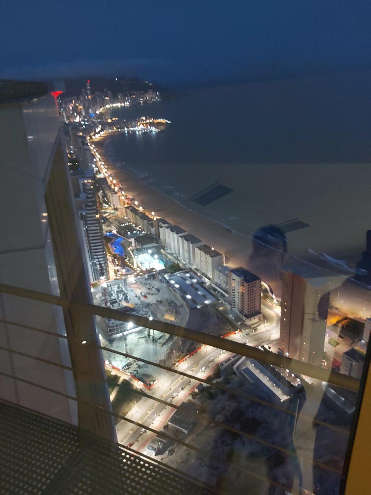 Intempo Luxury Ocean Views Resort เบนิดอร์ม ภายนอก รูปภาพ